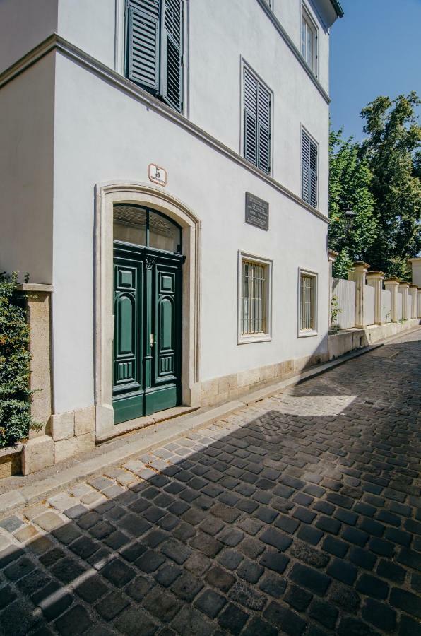 Old Town Tale Apartment Zagreb Ngoại thất bức ảnh