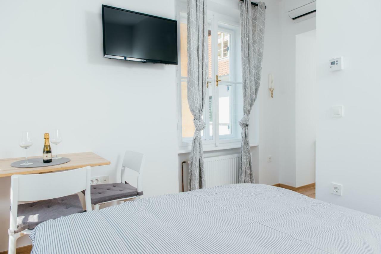 Old Town Tale Apartment Zagreb Ngoại thất bức ảnh