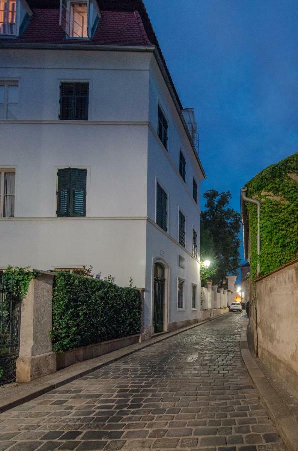 Old Town Tale Apartment Zagreb Ngoại thất bức ảnh
