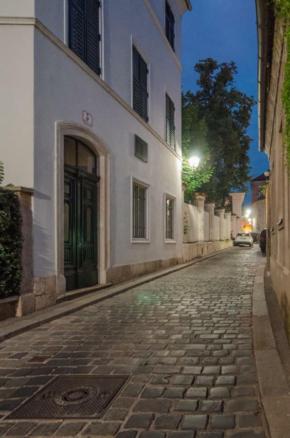 Old Town Tale Apartment Zagreb Ngoại thất bức ảnh