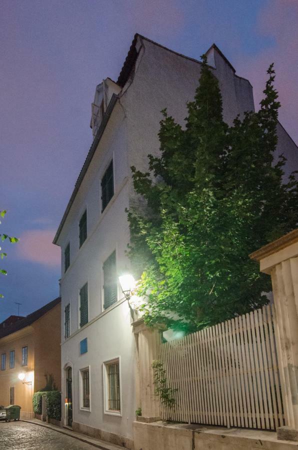 Old Town Tale Apartment Zagreb Ngoại thất bức ảnh